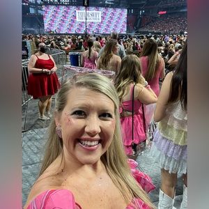 Meet your Posher, Rachelle